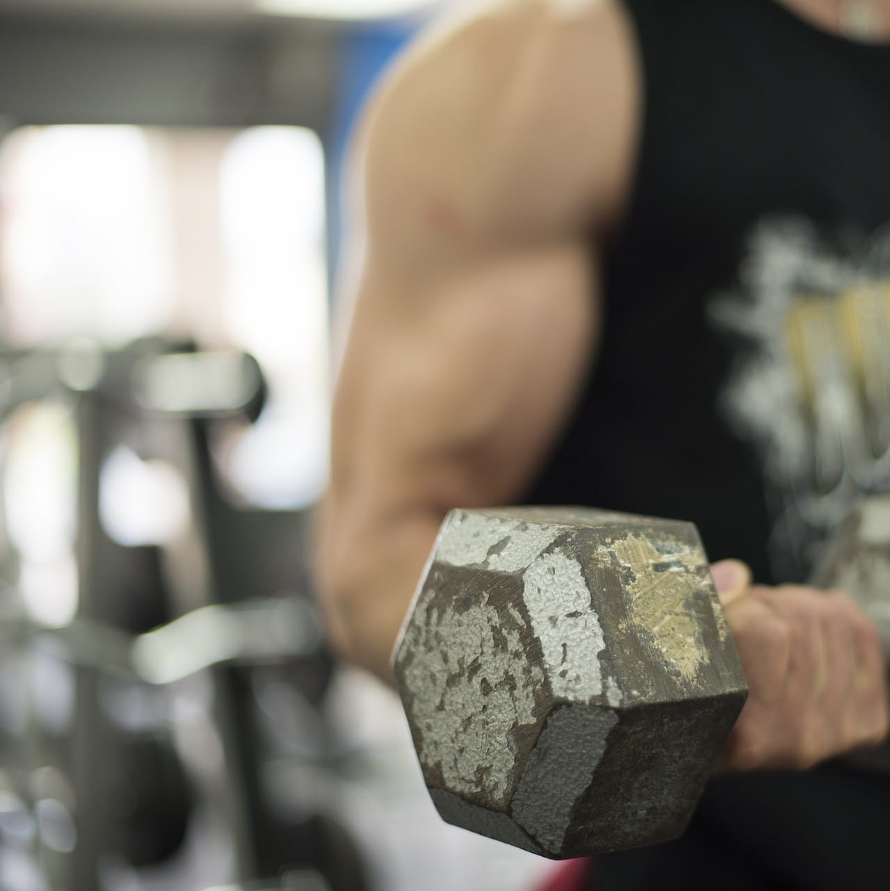 Lifting weights omar kaakati ebtofficial rehab